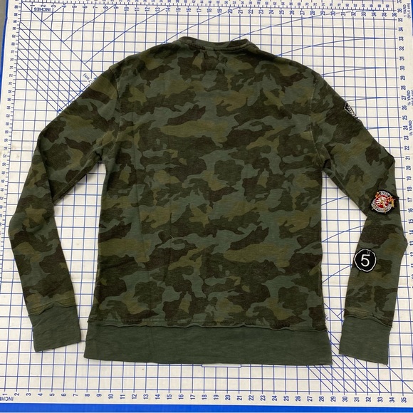 VIP Clothing Long Sleeve Sweatshirt w/ Patches XL Green Camouflage - Picture 2 of 4